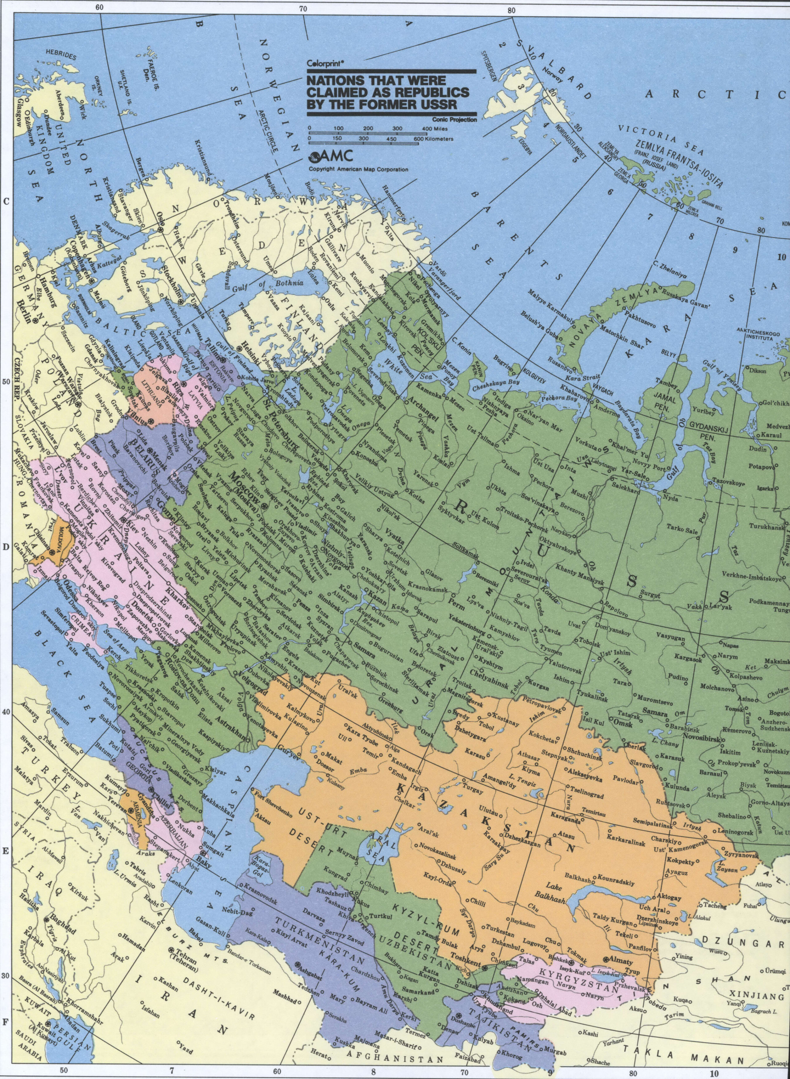 Political map of the USSR with the borders of the republics
