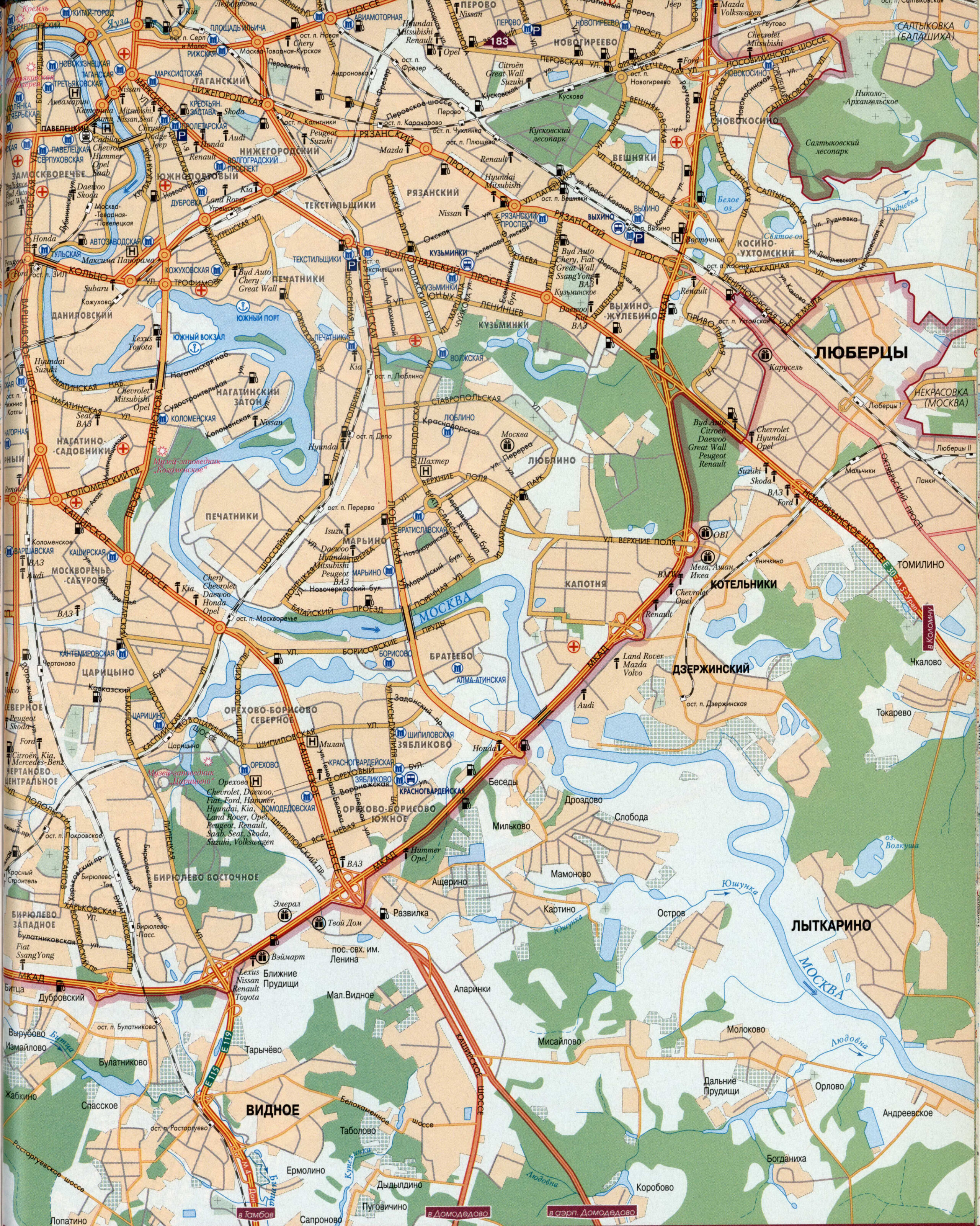 Large street map of Moscow (Russia) with attractions